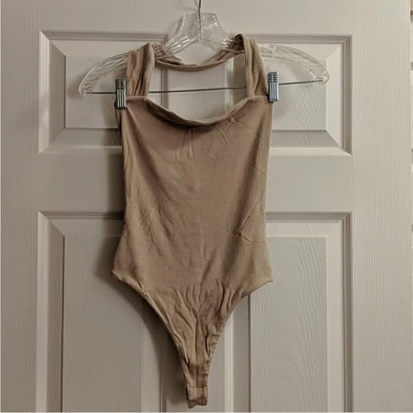 superdown Nude Halter Bodysuit - Picture 3 of 7